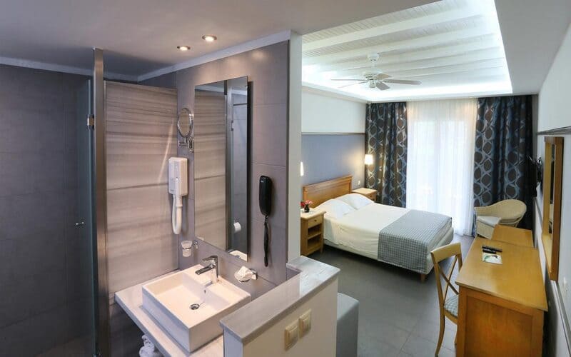 HOTEL APOLLO PALACE